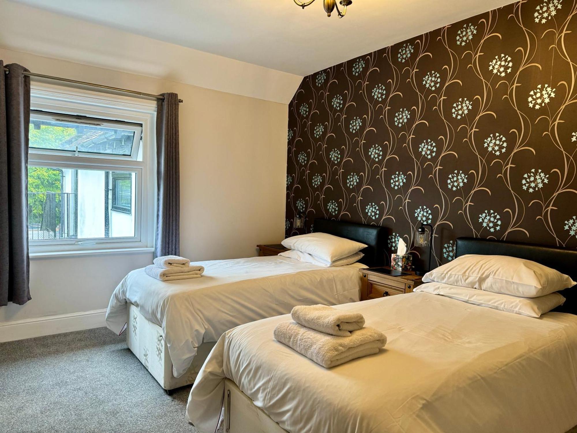 The Half Moon Otel Petersfield Dış mekan fotoğraf